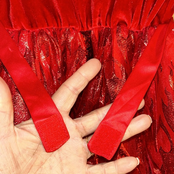 Girl’s Spirit She-Devil Costume - Picture 9 of 12